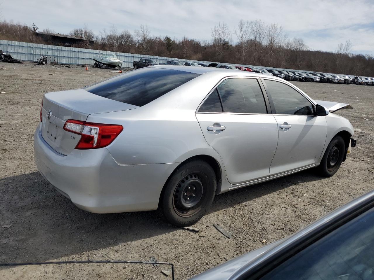 2014 TOYOTA CAMRY L - Фото 3