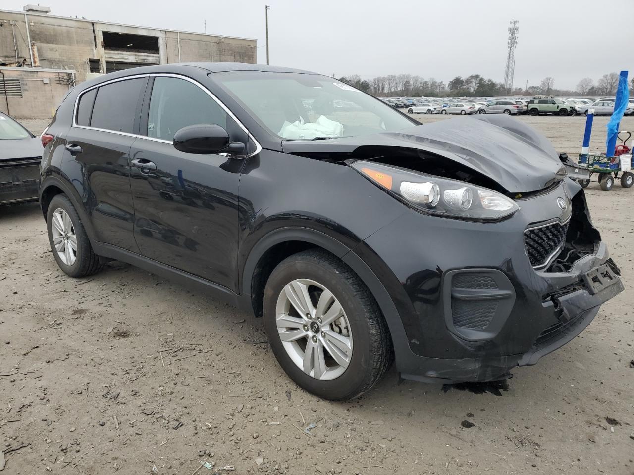 2017 KIA SPORTAGE L - Image 4