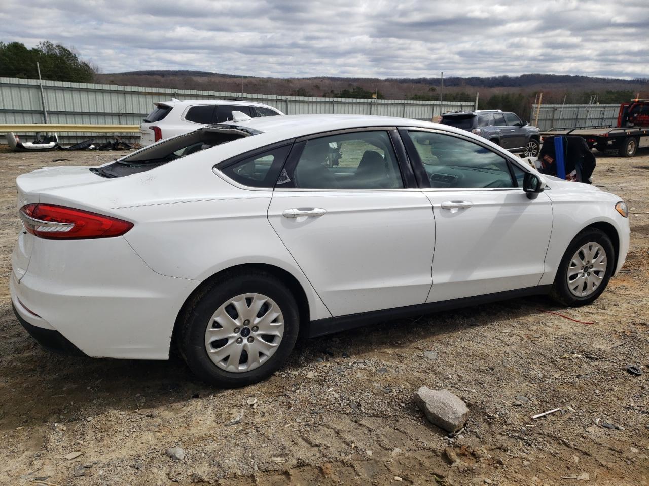 2020 FORD FUSION S - Фото 3