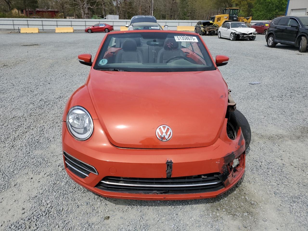 2019 VOLKSWAGEN BEETLE S - Фото 5