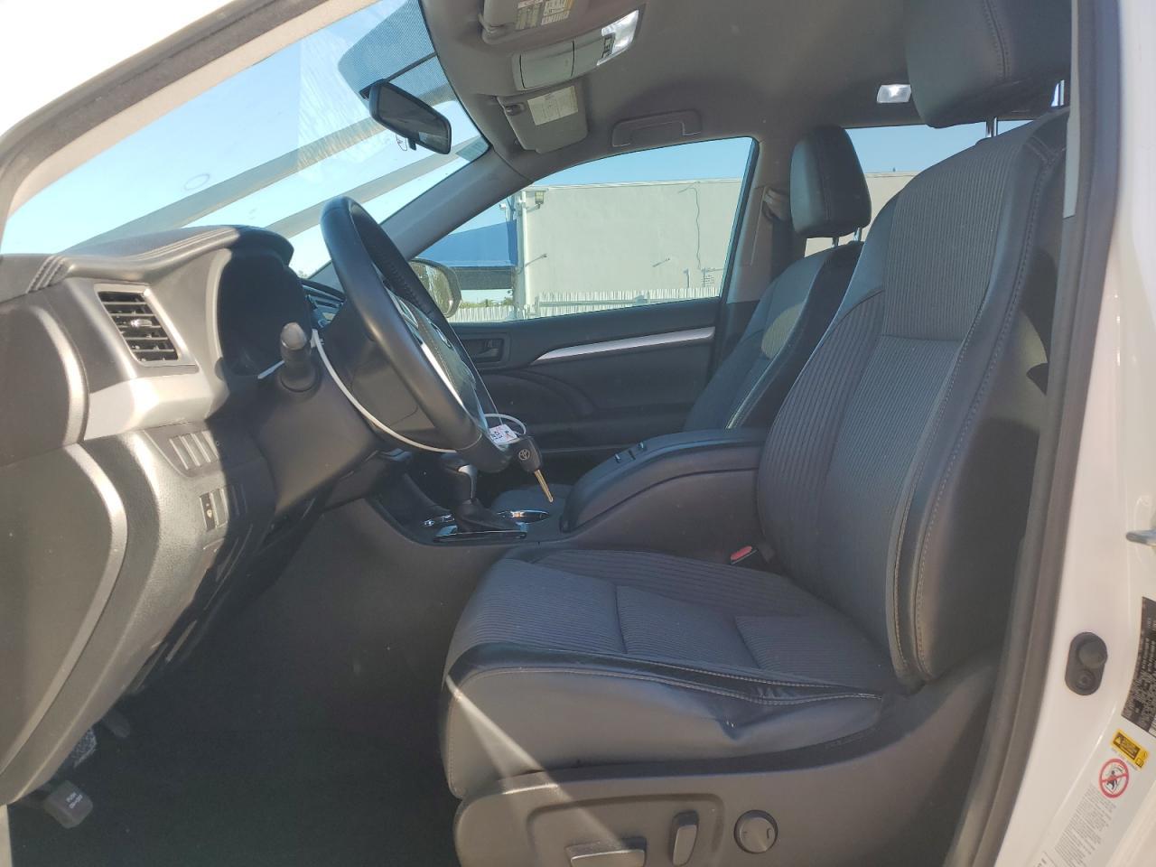 2015 TOYOTA HIGHLANDER - Image 7