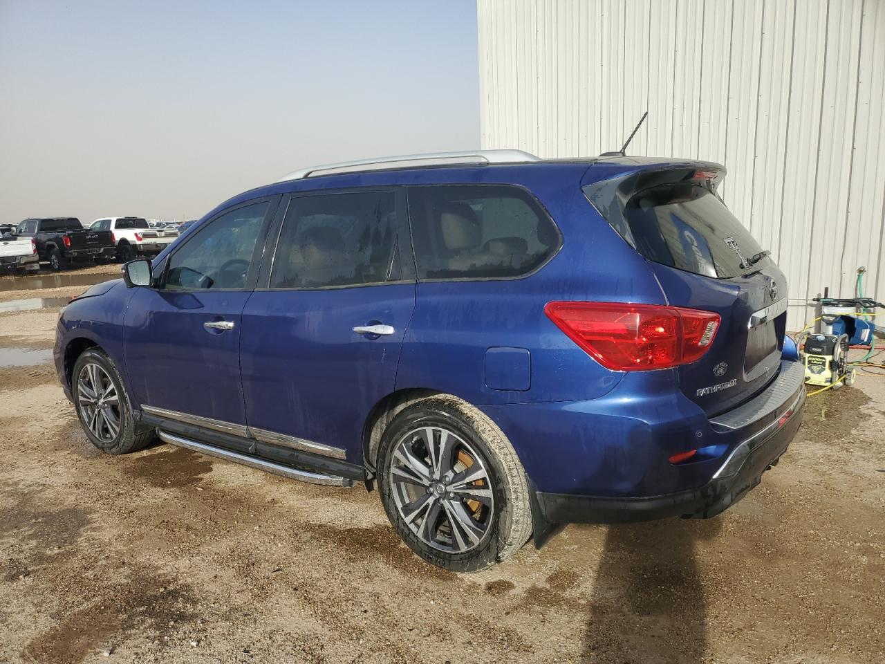 2018 NISSAN PATHFINDER - Image 2