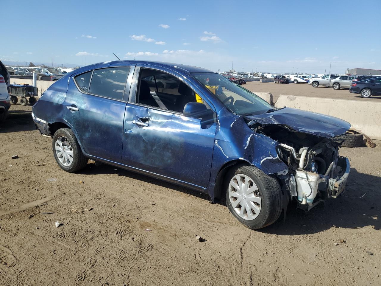 2014 NISSAN VERSA S - Фото 4