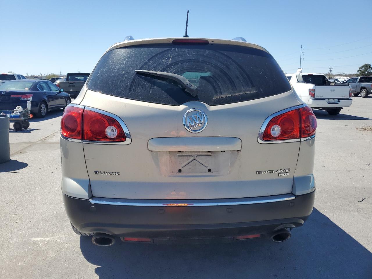 2011 BUICK ENCLAVE CX - Image 6