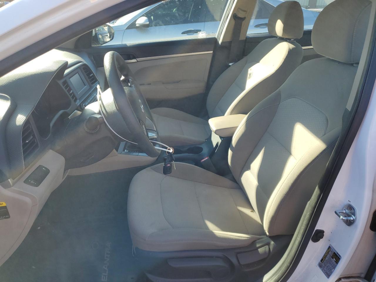 2019 HYUNDAI ELANTRA SE - Фото 7