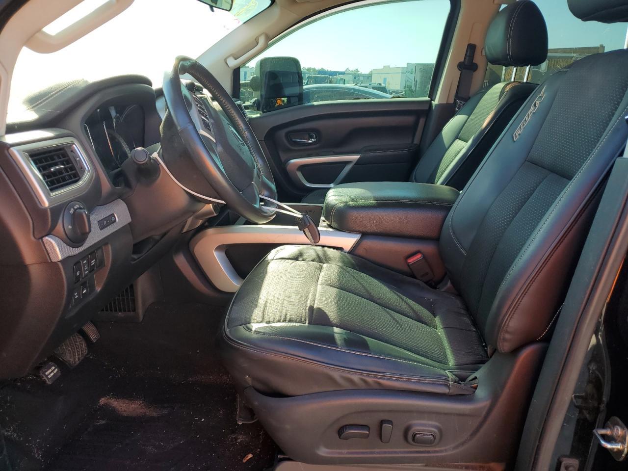 2017 NISSAN TITAN XD S - Фото 7
