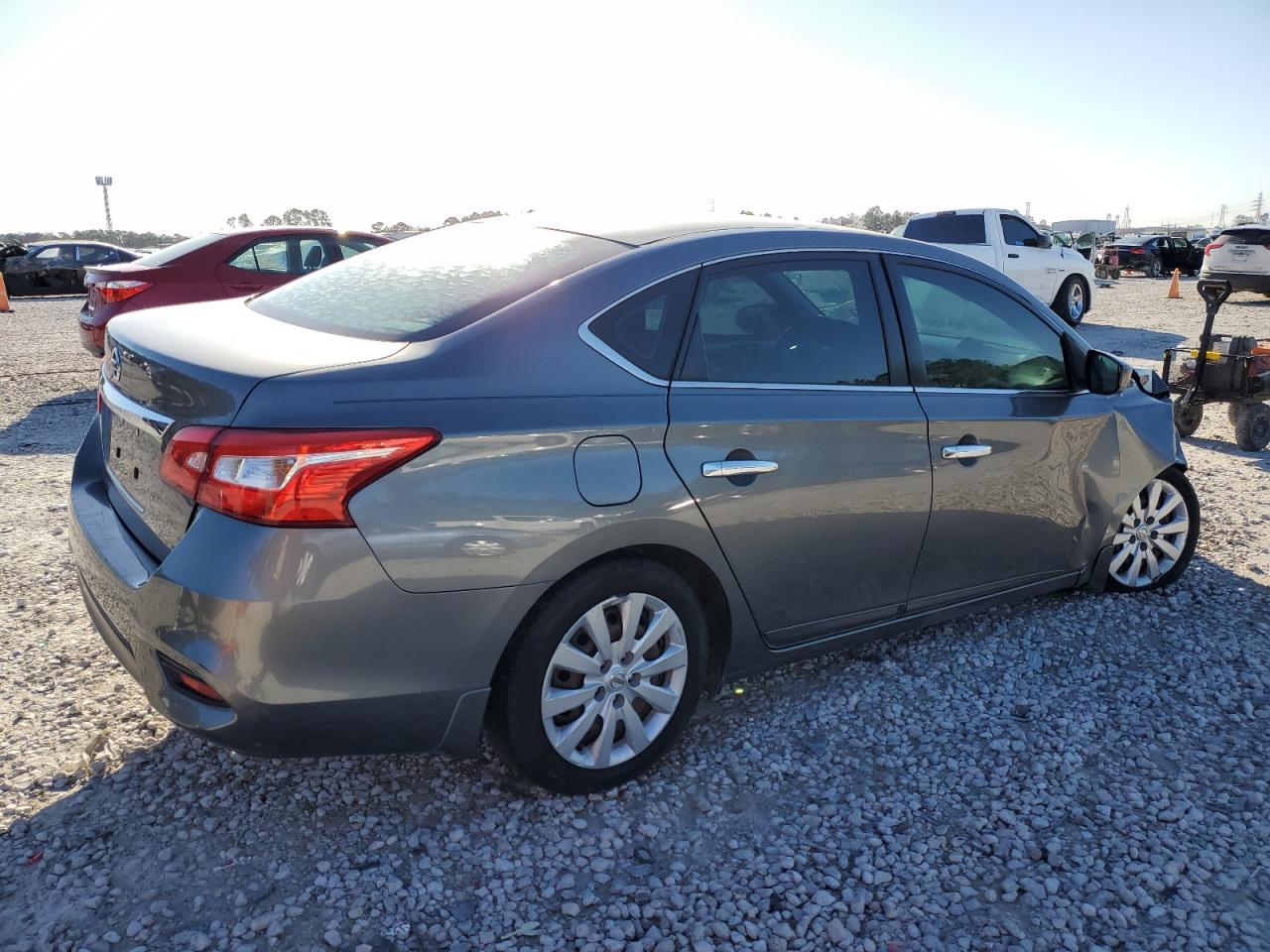 2017 NISSAN SENTRA S - Фото 3
