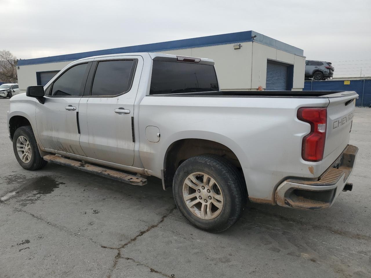 2021 CHEVROLET SILVERADO - Фото 2