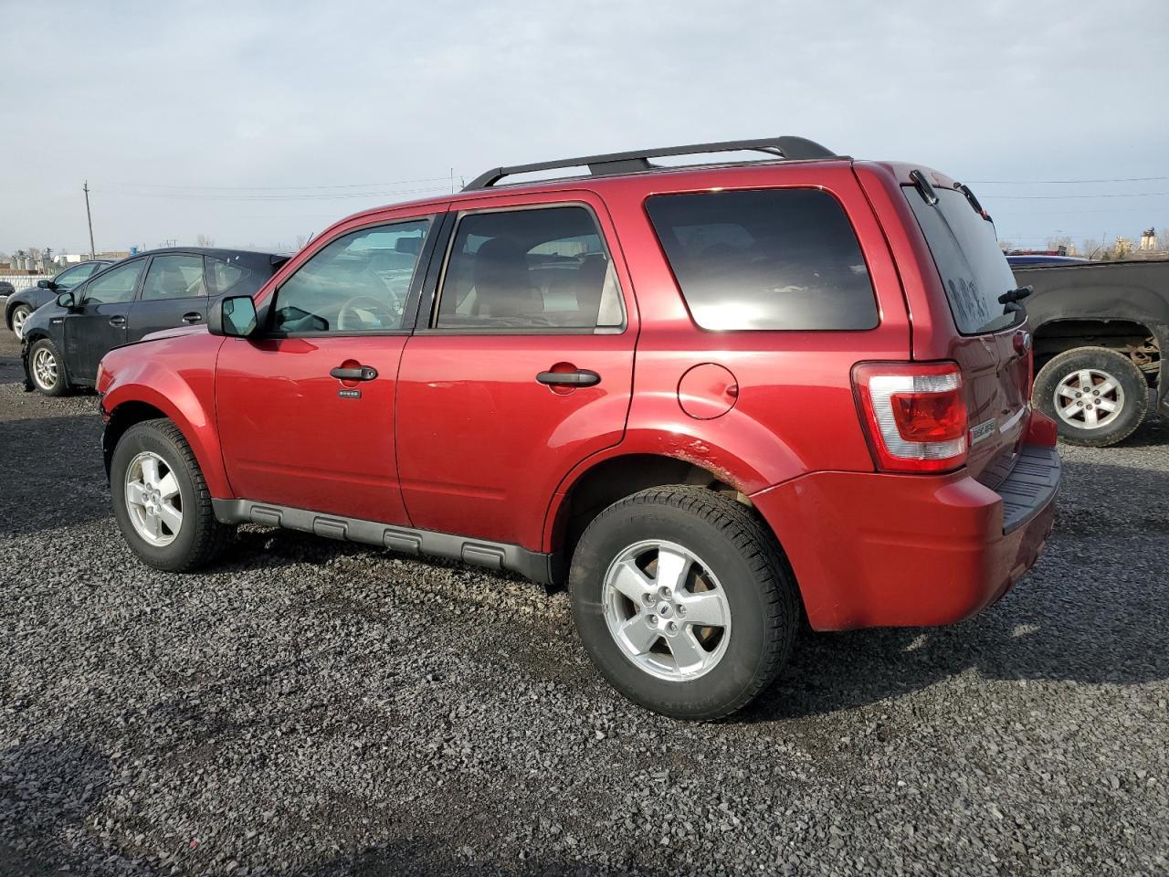 2012 FORD ESCAPE XLT - Image 2