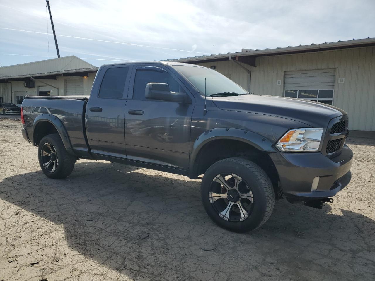 2014 RAM 1500 ST - Image 4
