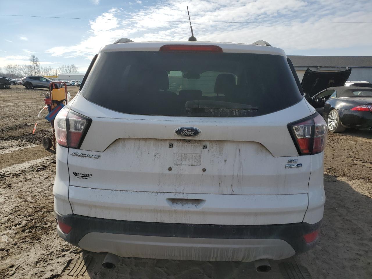 2017 FORD ESCAPE SE - Фото 6