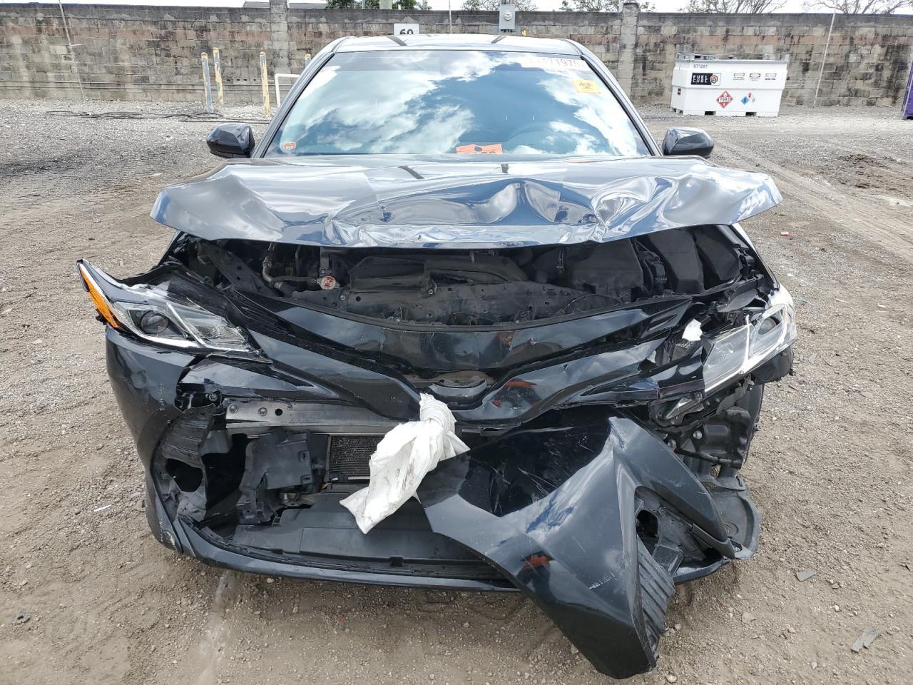 2020 TOYOTA CAMRY LE - Image 5