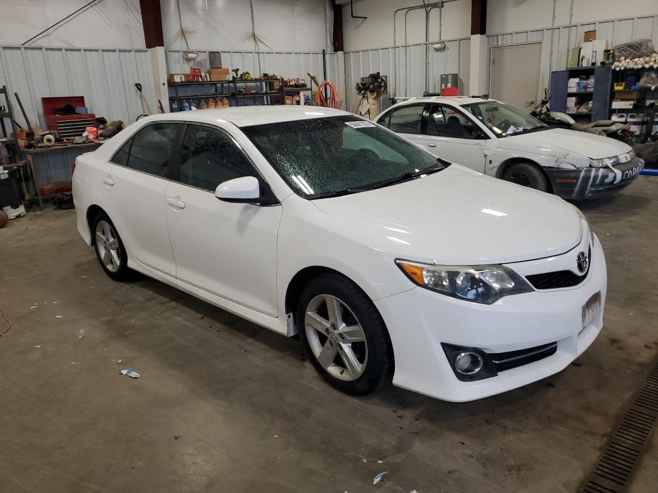 2014 TOYOTA CAMRY L - Фото 4