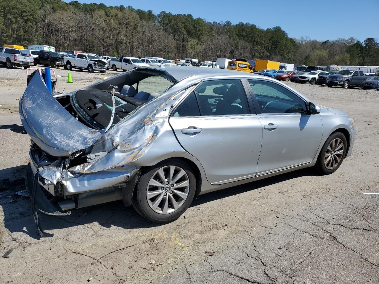 2016 TOYOTA CAMRY LE - Фото 3