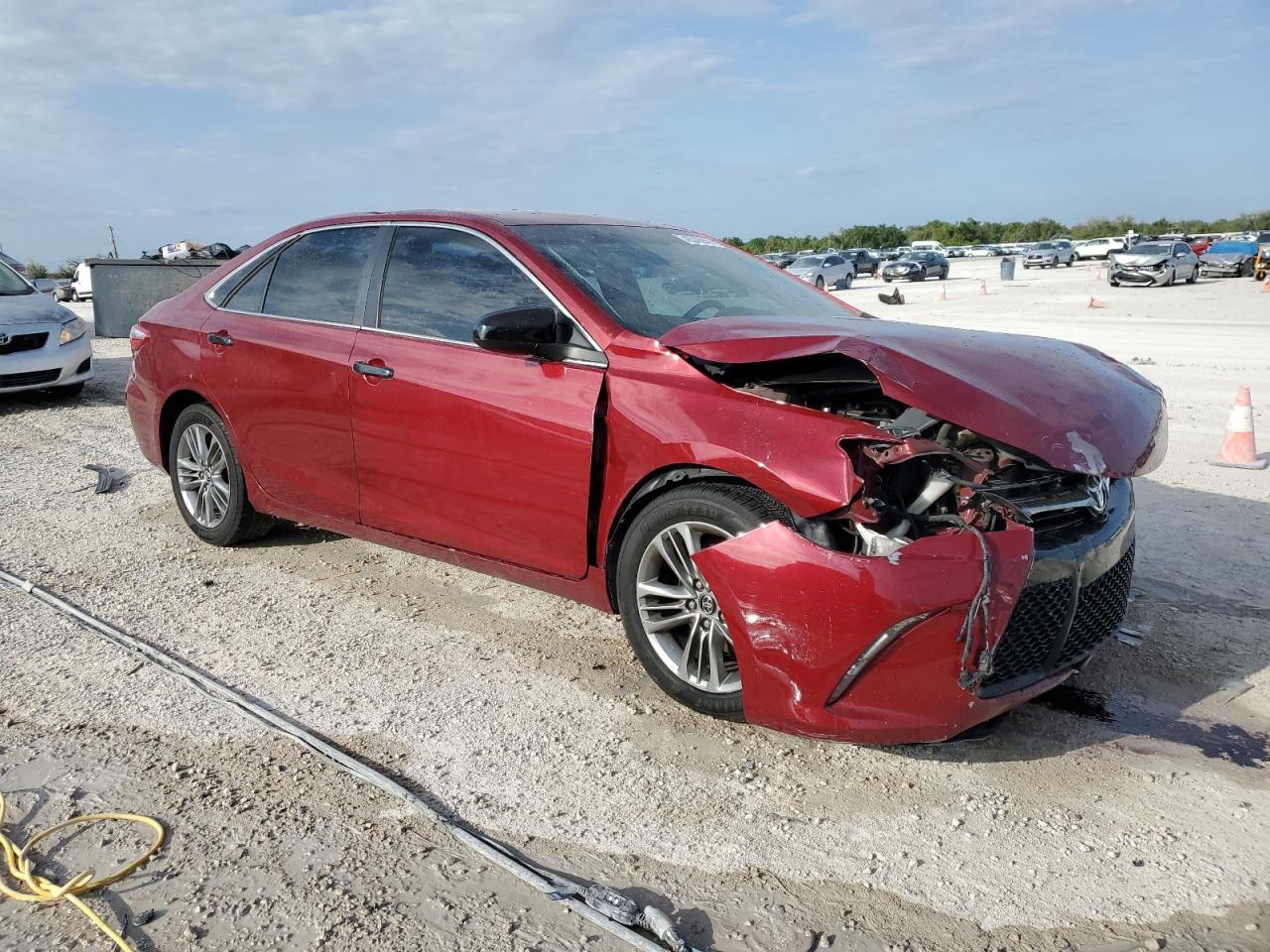 2016 TOYOTA CAMRY LE - Фото 4