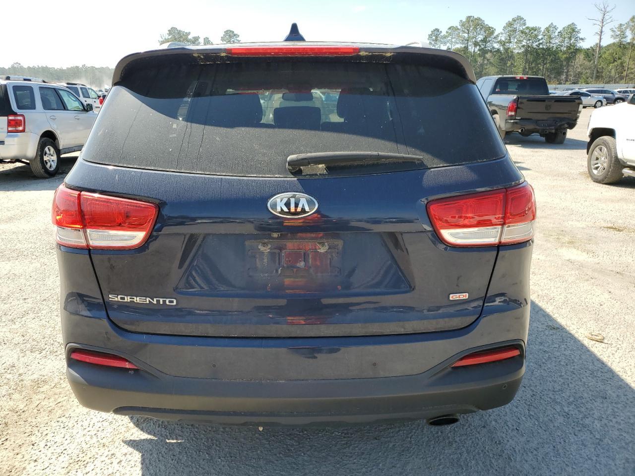 2016 KIA SORENTO LX - Image 6