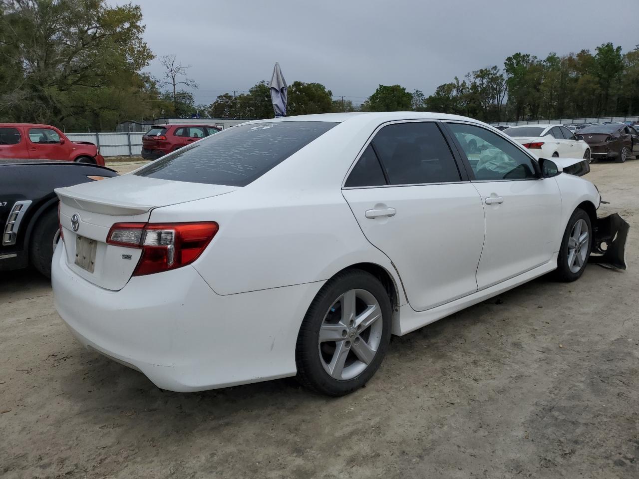 2014 TOYOTA CAMRY L - Фото 3