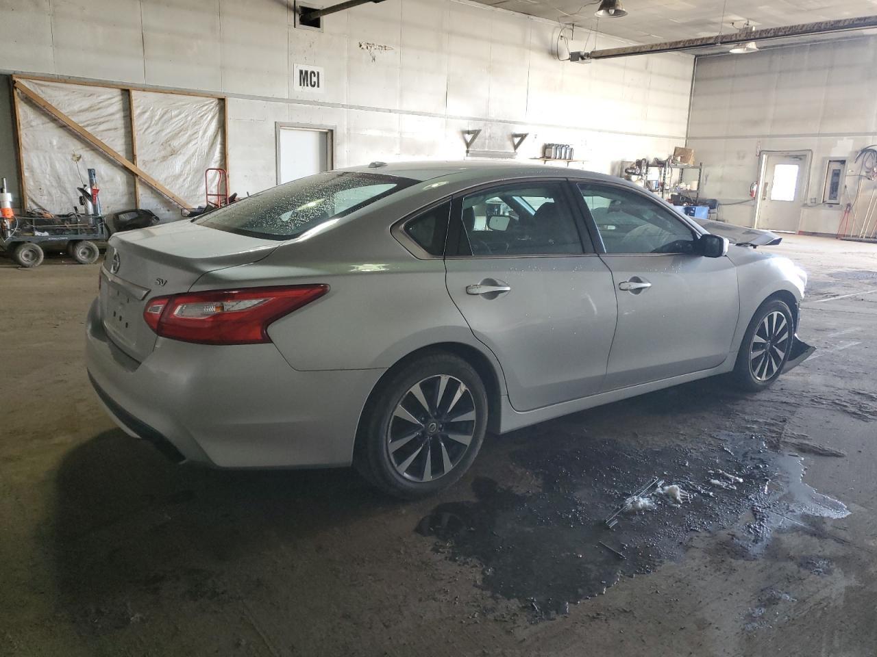2017 NISSAN ALTIMA 2.5 - Фото 3