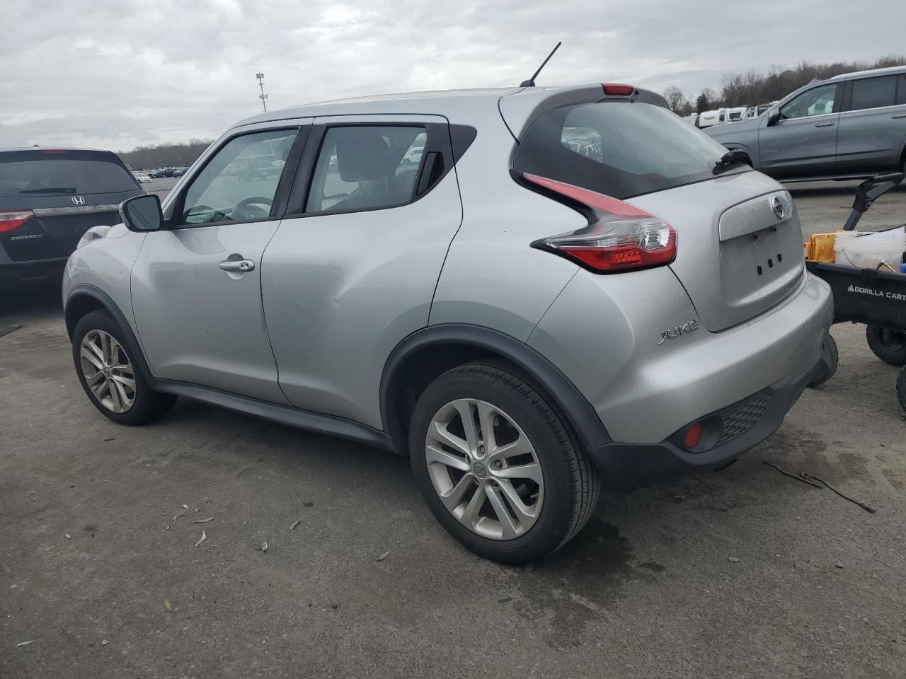 2017 NISSAN JUKE S - Фото 2