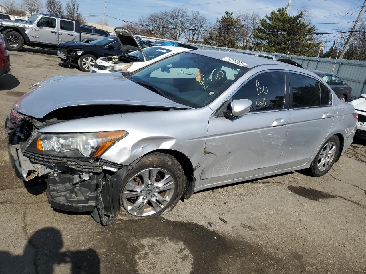 2012 HONDA ACCORD SE