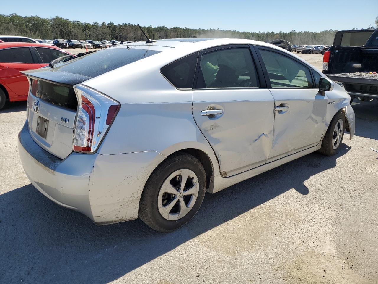 2015 TOYOTA PRIUS - Фото 3