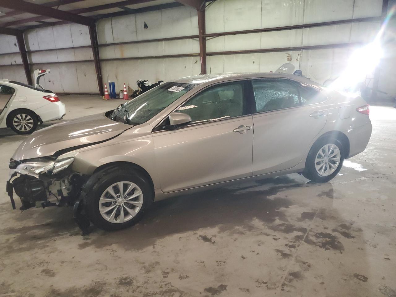 2016 TOYOTA CAMRY LE