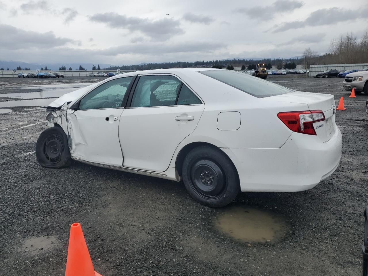 2012 TOYOTA CAMRY BASE - Фото 2