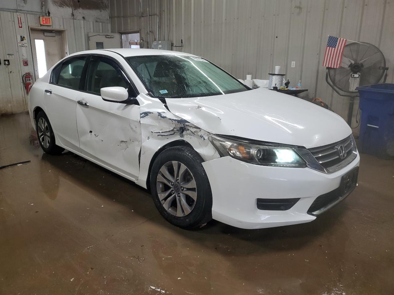 2014 HONDA ACCORD LX - Image 4