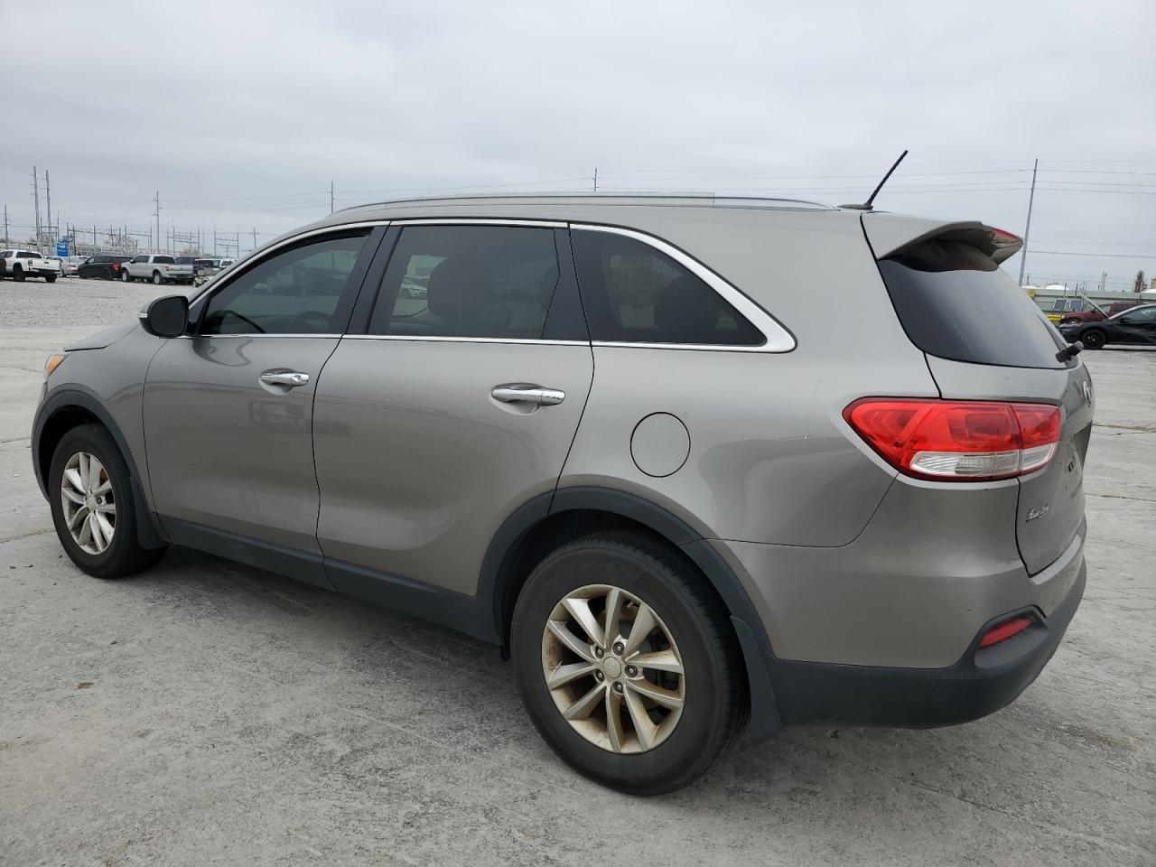 2017 KIA SORENTO LX - Фото 2