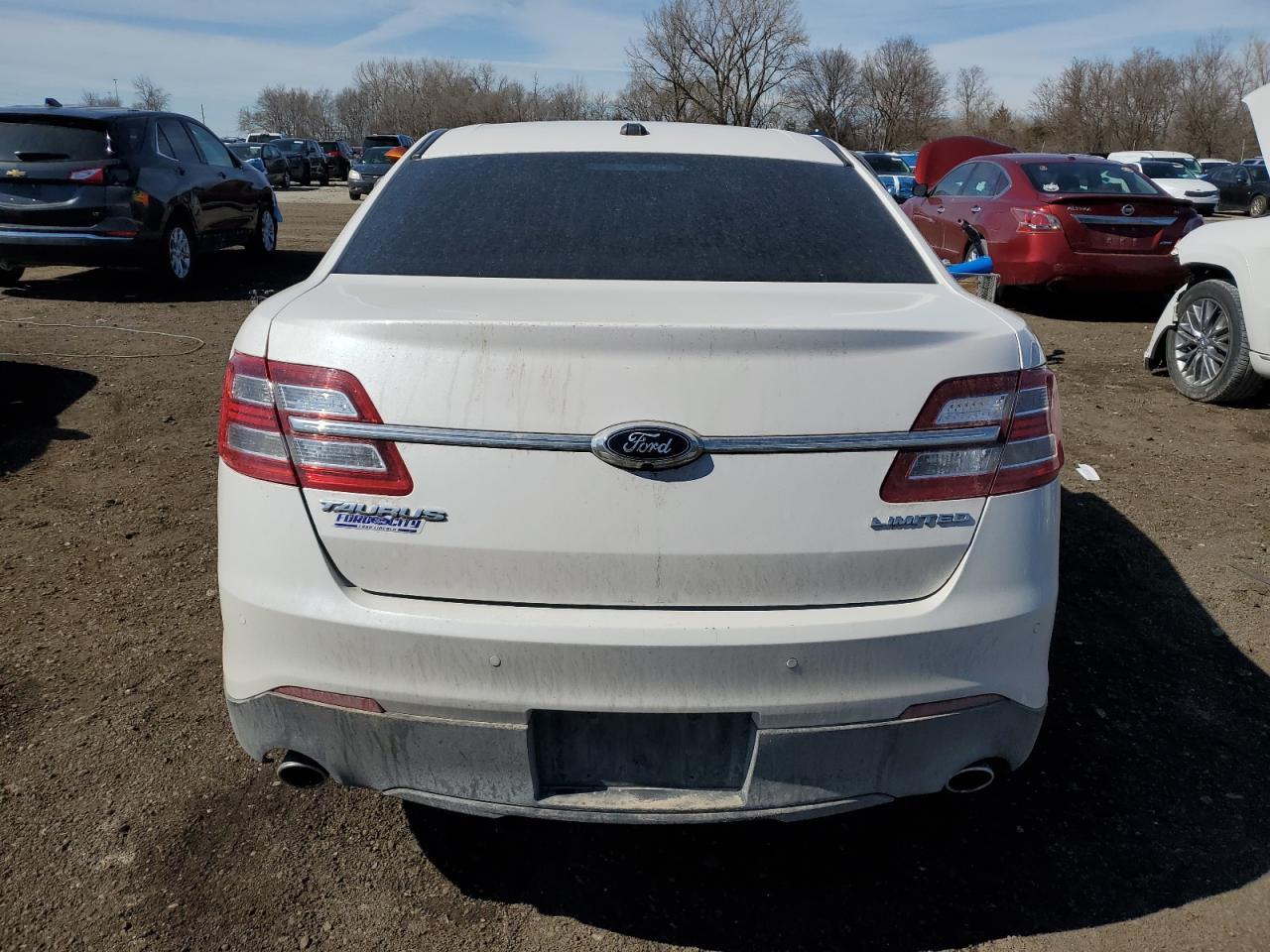2019 FORD TAURUS LIM - Image 6