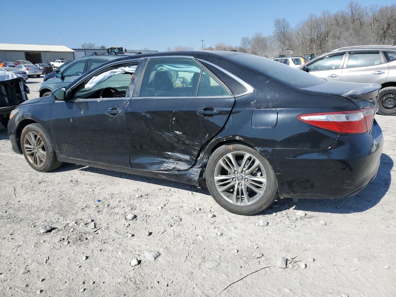 2016 TOYOTA CAMRY LE - Image 2