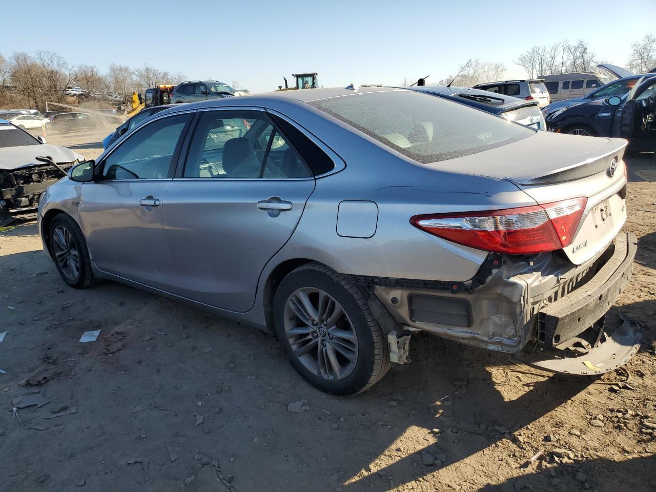 2016 TOYOTA CAMRY LE - Image 2