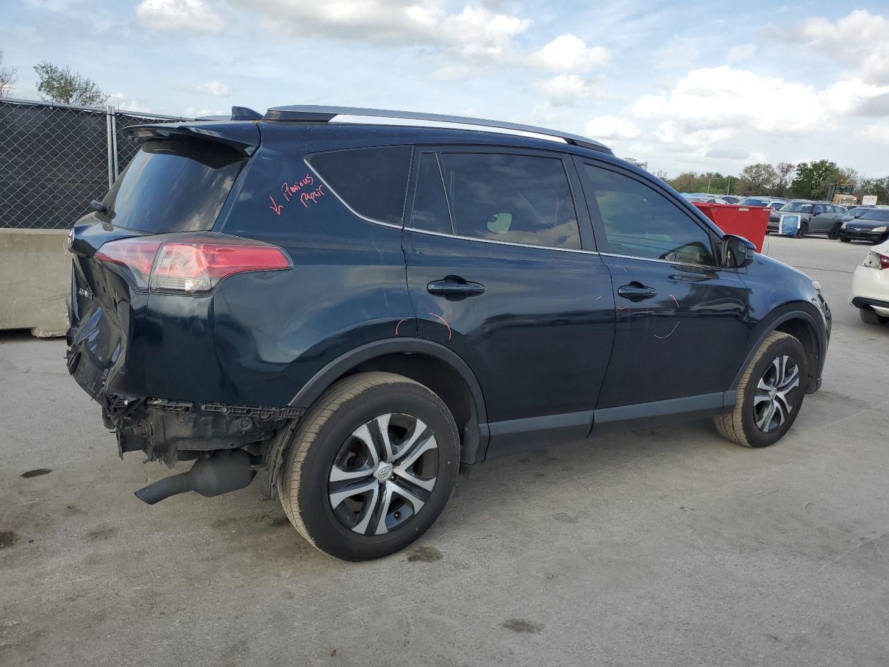 2018 TOYOTA RAV4 LE - Image 3