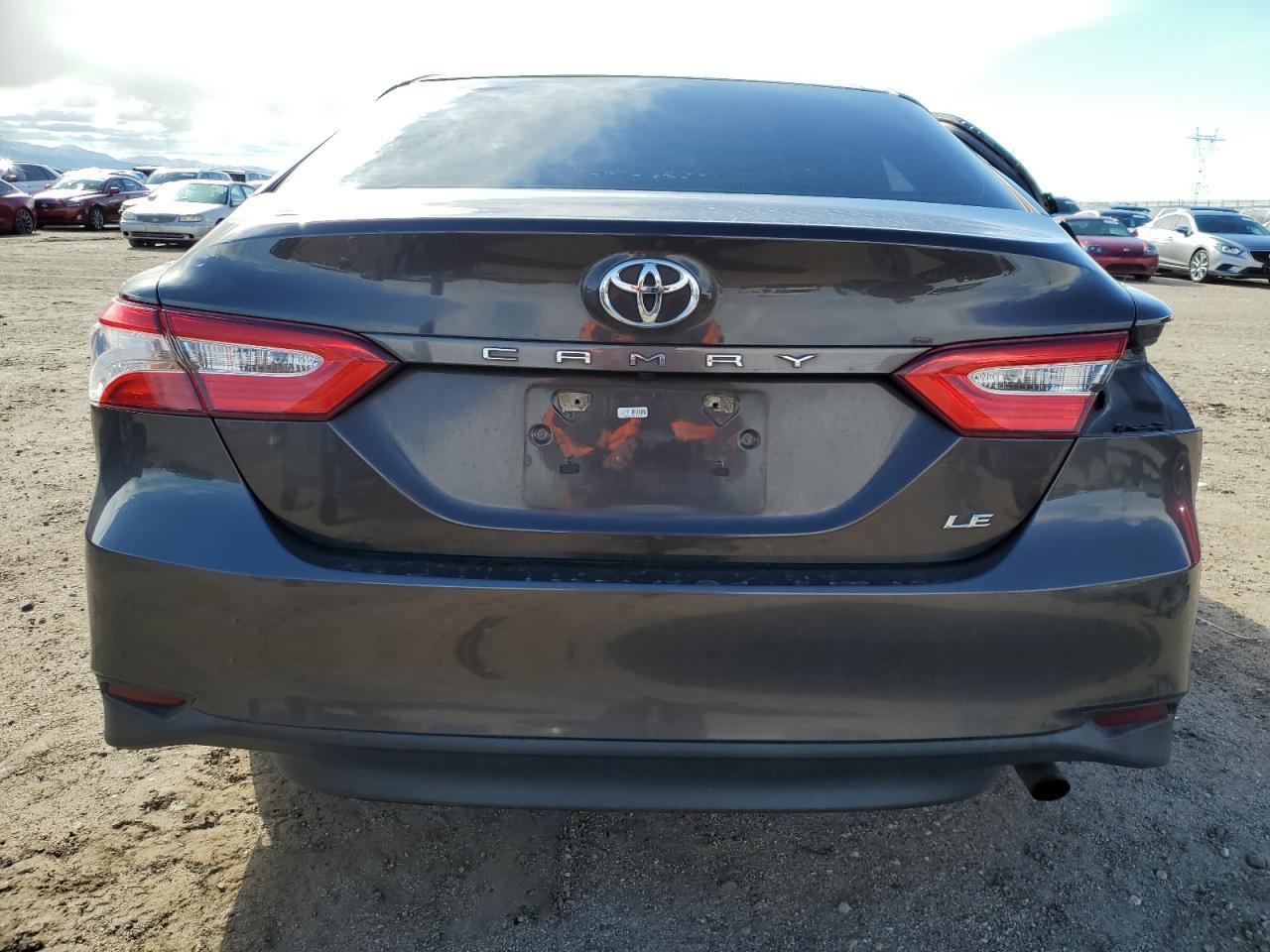 2018 TOYOTA CAMRY L - Фото 6