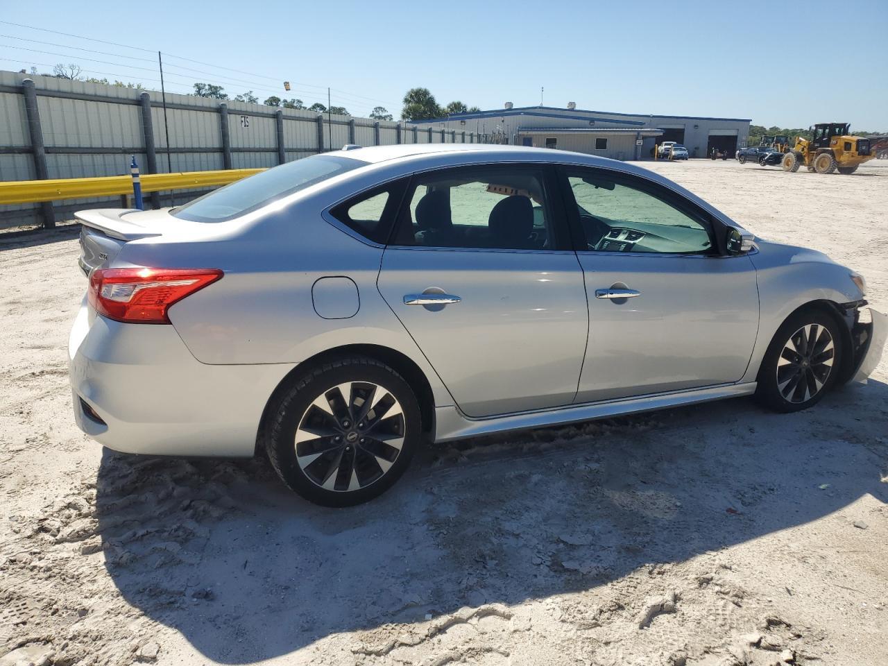 2017 NISSAN SENTRA S - Фото 3