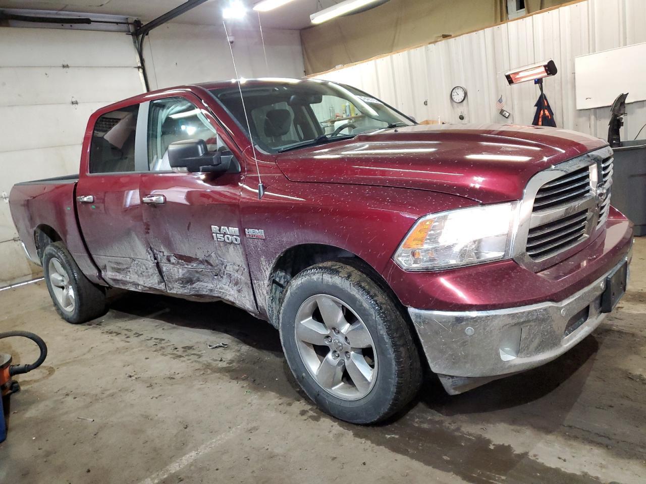 2017 RAM 1500 SLT - Image 4