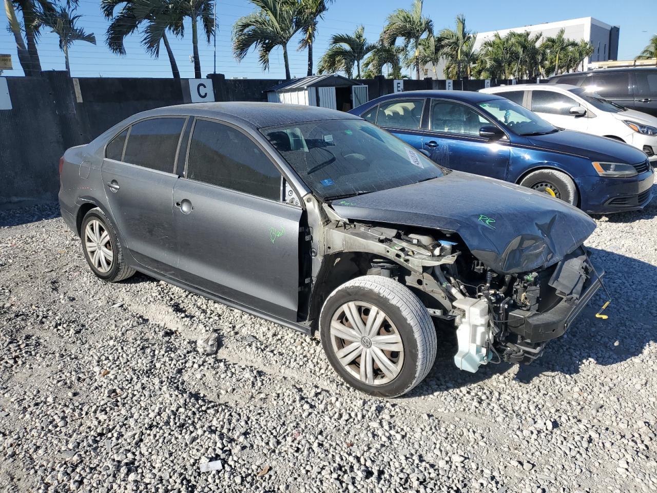 2017 VOLKSWAGEN JETTA S - Image 4