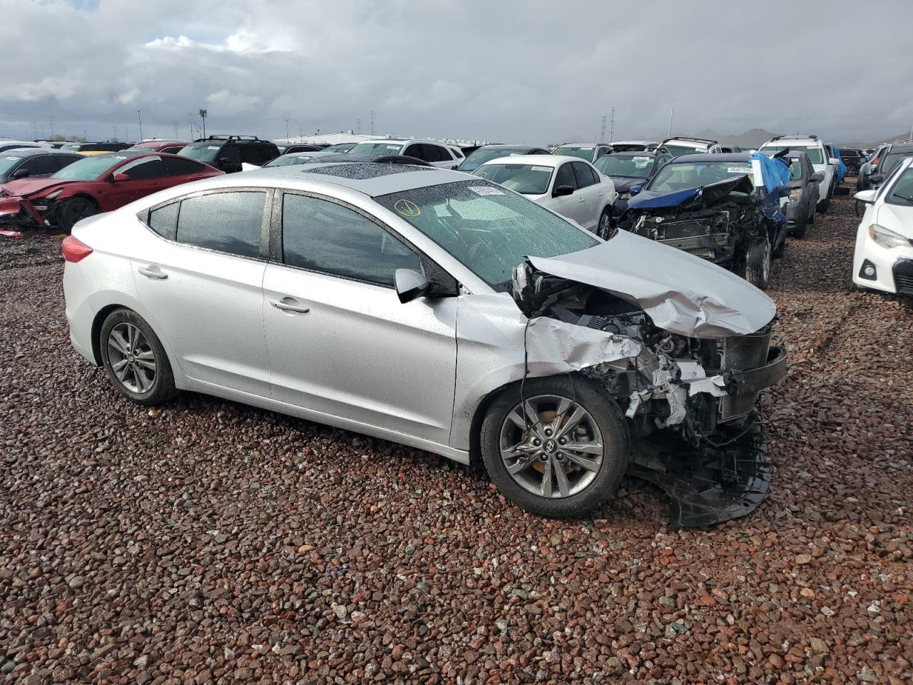 2018 HYUNDAI ELANTRA SE - Фото 4