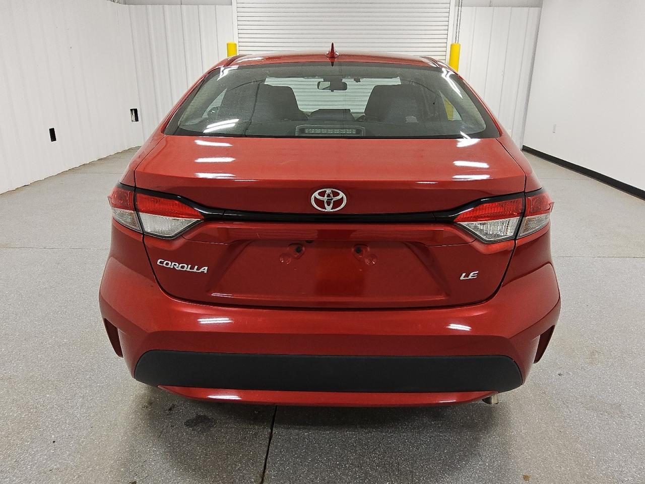2021 TOYOTA COROLLA LE - Фото 6