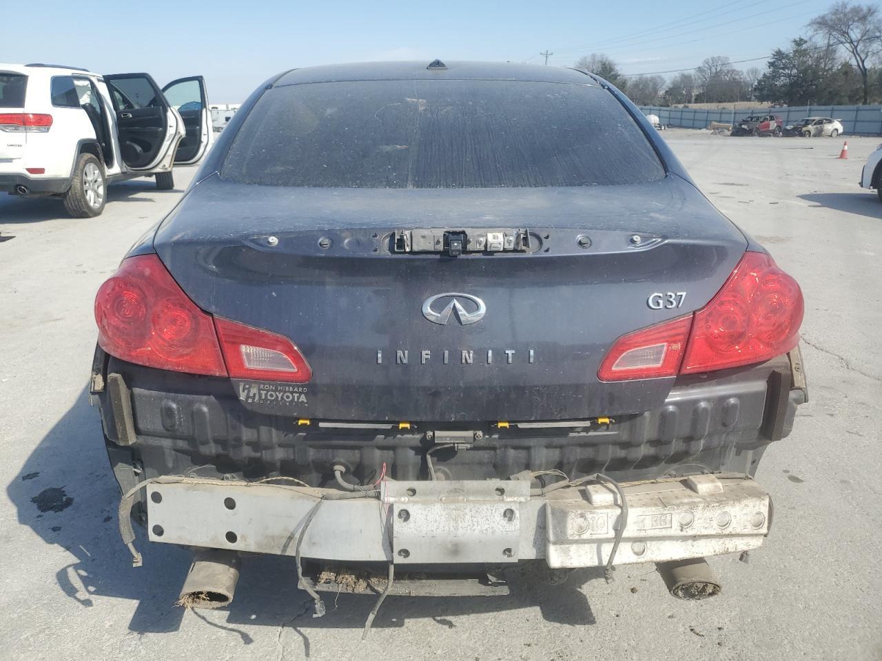 2011 INFINITI G37 BASE - Фото 6