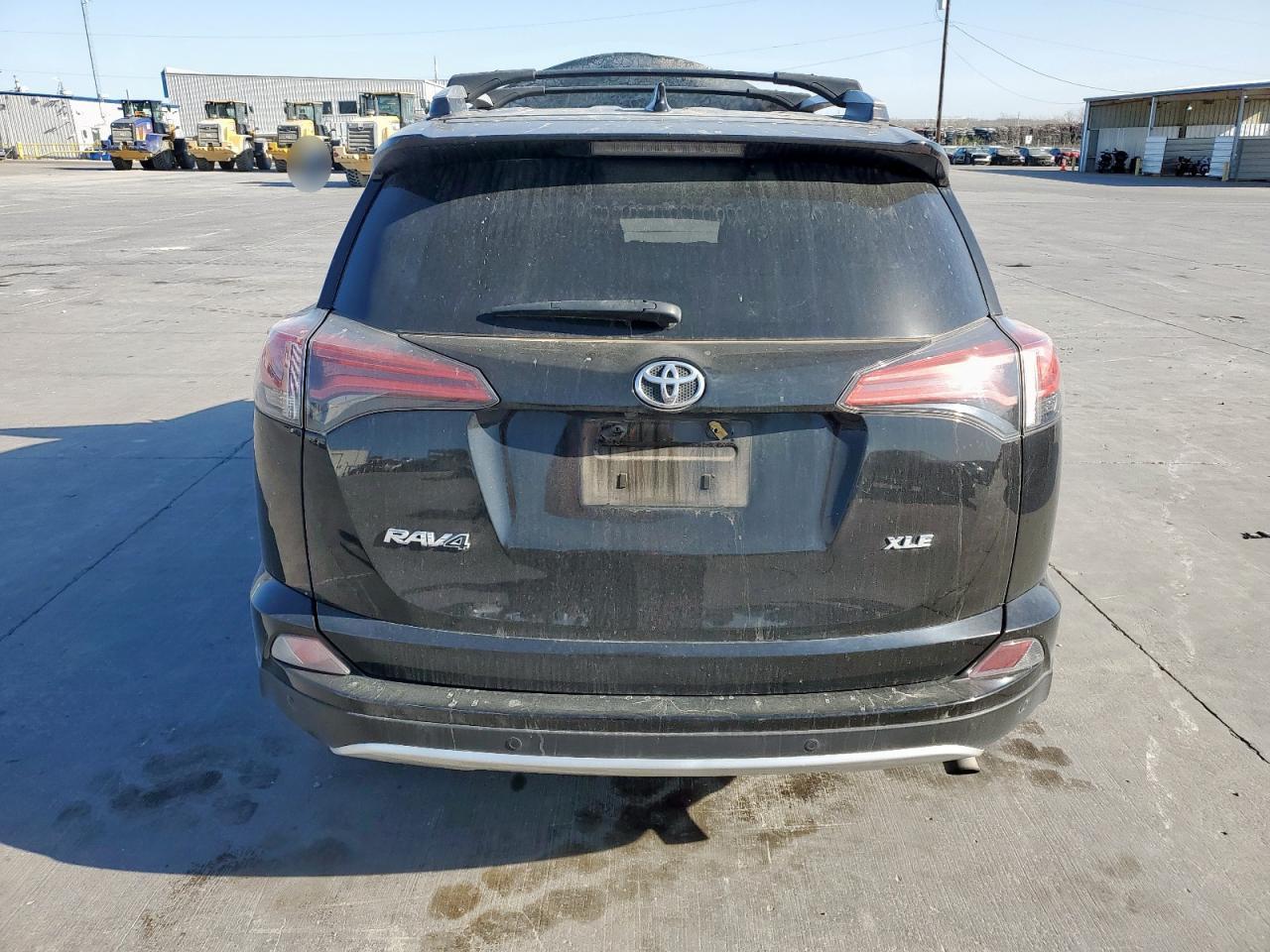 2016 TOYOTA RAV4 XLE - Image 6