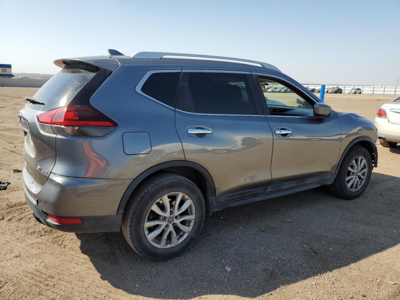 2018 NISSAN ROGUE S - Фото 3