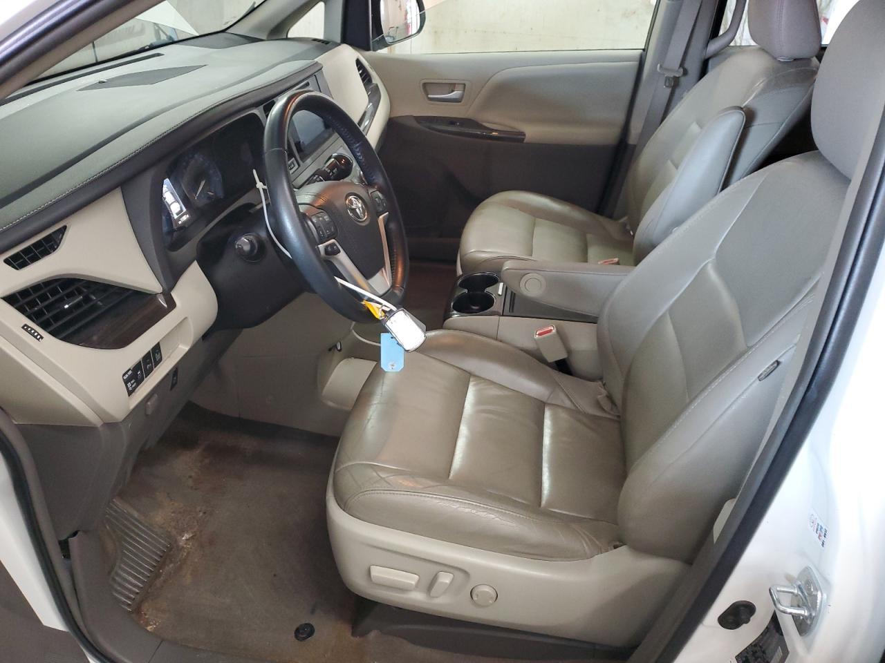 2015 TOYOTA SIENNA XLE - Фото 7