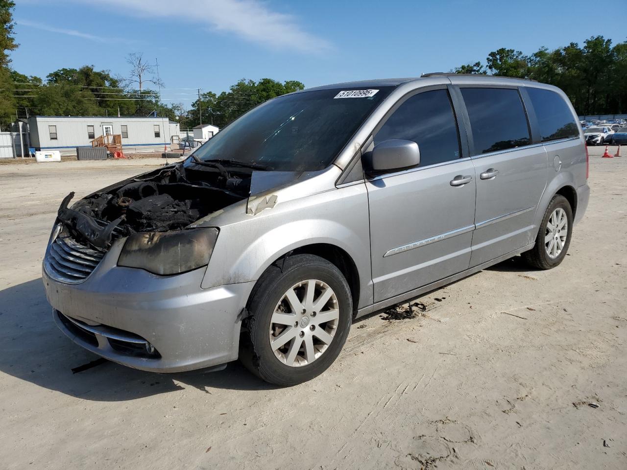 2014 CHRYSLER TOWN & COU
