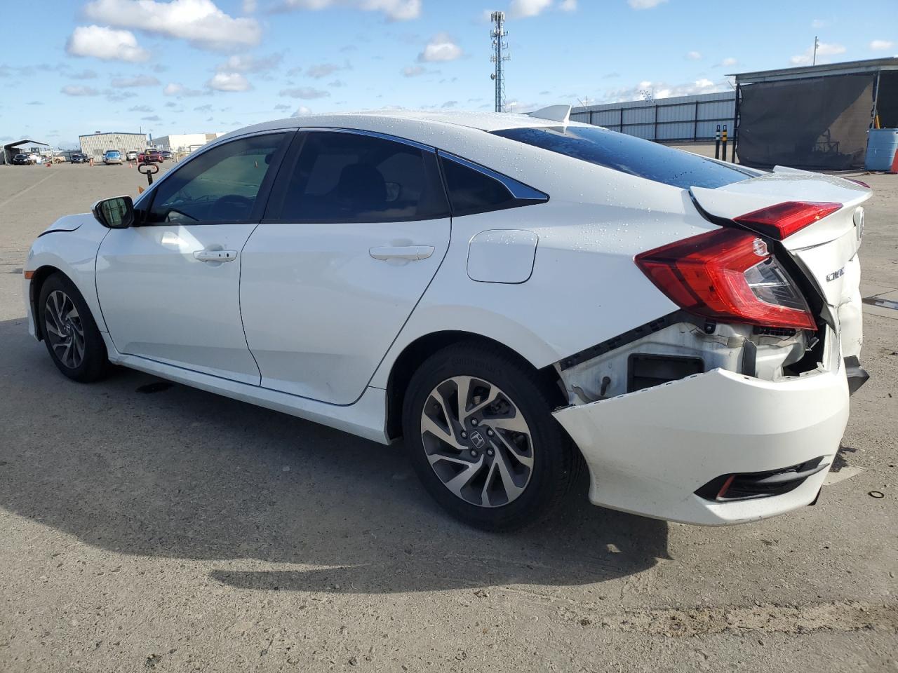 2018 HONDA CIVIC EX - Image 2
