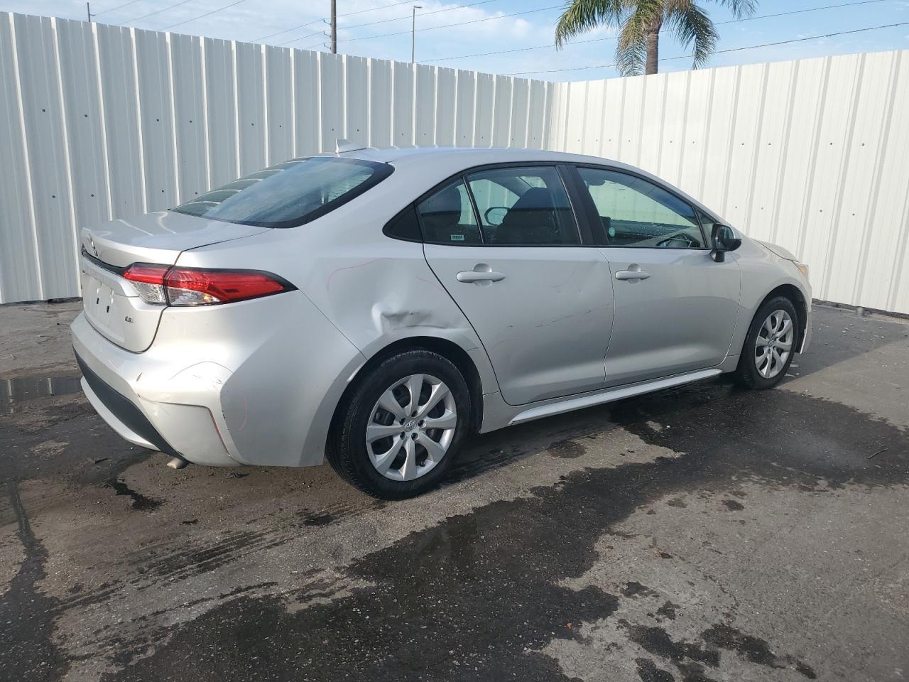 2022 TOYOTA COROLLA LE - Фото 3