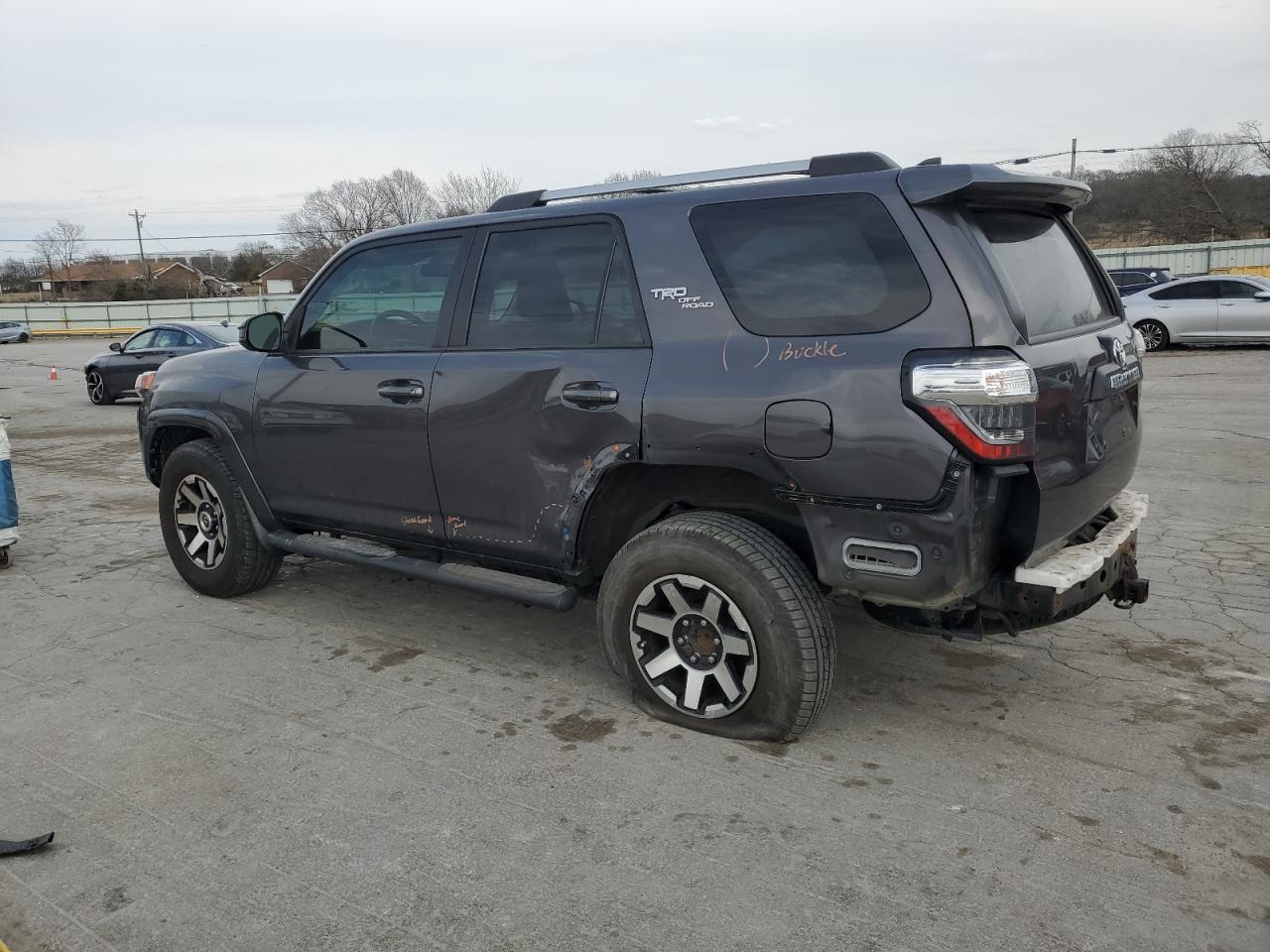 2018 TOYOTA 4RUNNER SR - Image 2