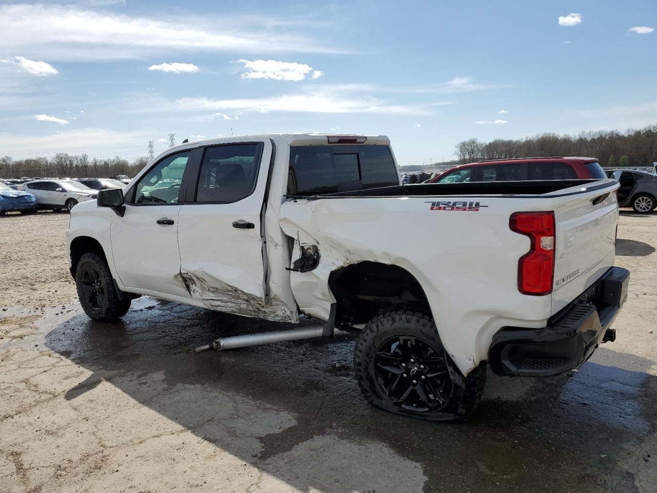2021 CHEVROLET SILVERADO - Фото 2