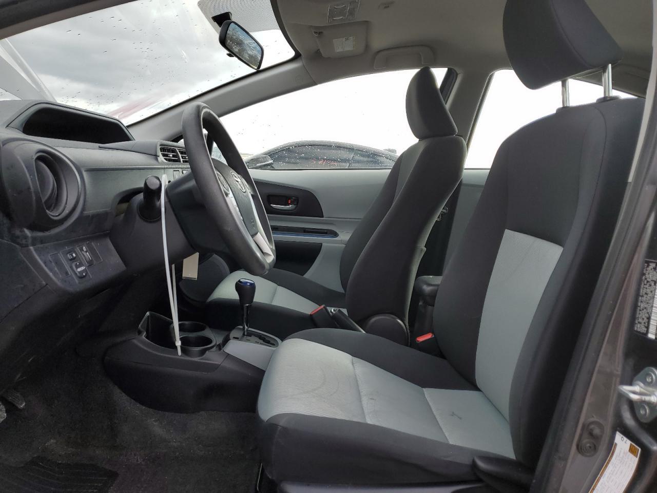 2013 TOYOTA PRIUS C - Фото 7
