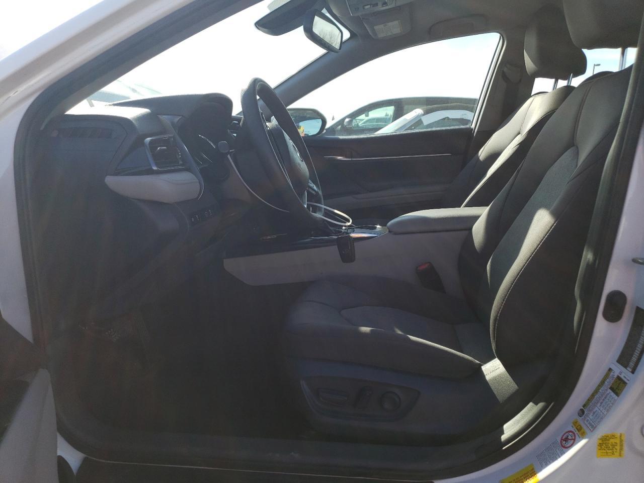 2019 TOYOTA CAMRY L - Image 7